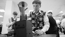Школьник из Купино разработал прибор, передающий энергию  без проводов. Фото Оксаны МАМЛИНОЙ
