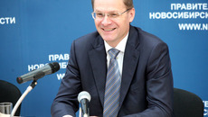 Пресс-конференция губернатора Новосибирской области прошла в новом формате. Фото Михаила ПЕРМИНА