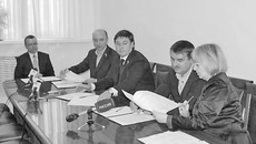 Во время подписания соглашения. Фото с сайта Novosibirsk.izbirkom.ru