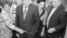 В Новосибирском театре оперы и балета устроили красочную ярмарку. Фото пресс-службы мэрии Новосибирска