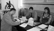 Свои замечания можно было передать, заполнив анкету. Фото Натальи НАШТАЛОВОЙ