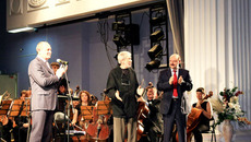 Виталий Маркелов, Эдуард Артемьев  и Александр Поветьев  на концерте гастрольного тура. Фото предоставлено компанией «Газпром трансгаз Томск»