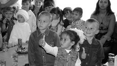 Дети и взрослые чувствуют себя комфортно в новом детском садике. Фото с сайта uchitel.edu54.ru