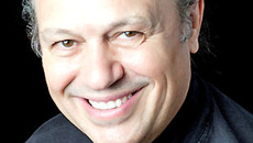 Один из лучших теноров мира Владимир Галузин.