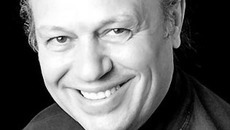 Один из лучших теноров мира Владимир Галузин.