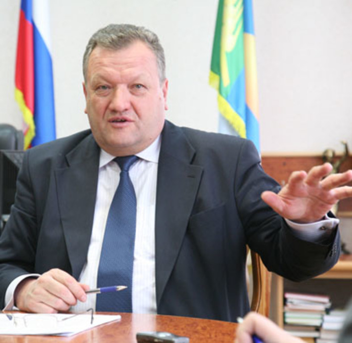 Геннадий Захаров: «Для района возможны и крупные инвест-проекты  и развитие малых производств. Фото Михаила ПЕРМИНА