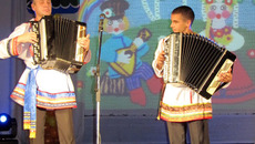 Разнообразие жанров  и концертных номеров представили на фестивале артисты четырёх районов. Фото Светланы ПАХОМЕНКО