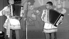 Разнообразие жанров  и концертных номеров представили на фестивале артисты четырёх районов. Фото Светланы ПАХОМЕНКО