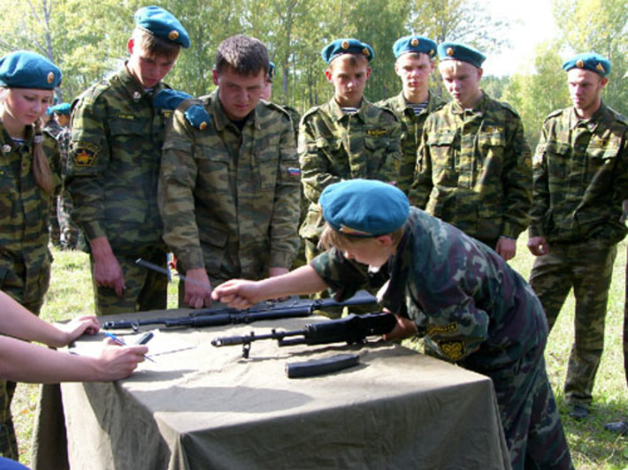 Областная военно-спортивная игра «Победа». Фото управления по делам молодежи НСО