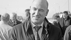 Дмитрий Тулеев доволен работой дорожников. Фото Михаила ПЕРМИНА