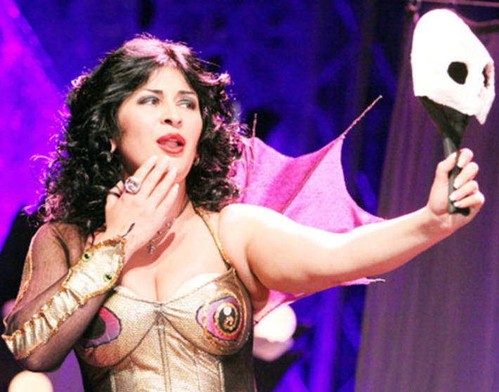 Вероника Джиоева — певица-праздник.