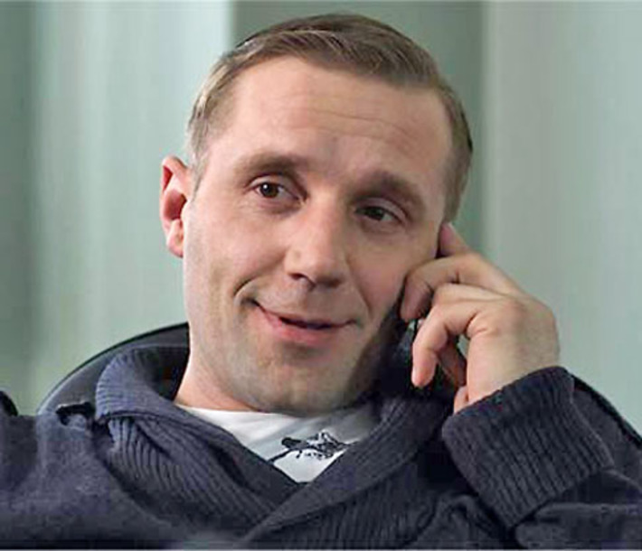 Максим Битюков в роли Гоголева