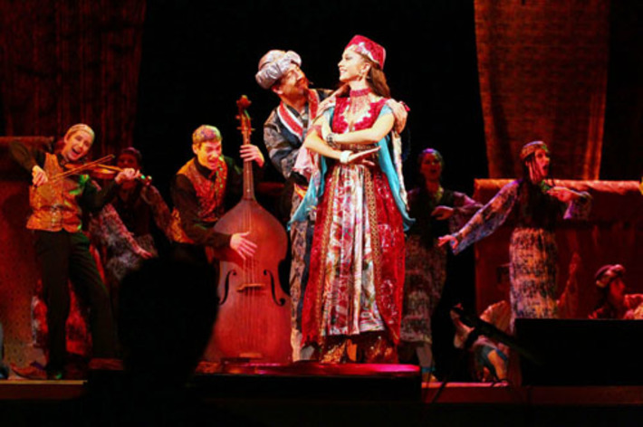 Комедия «Ходжа Насреддин» — это театр  в театре. Фото предоставлены пресс-службой театра музыкальной комедии