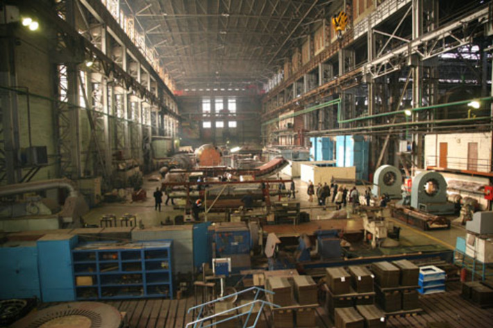 Завод «Элсиб» — одно из предприятий, получившее господдержку  на техническое перевооружение.  Фото Михаила ПЕРМИНА