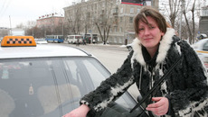 Наверное, женщины относятся к своим авто несколько  иначе, чем мужчины... Фото Михаила ПЕРМИНА