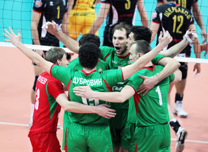 Радости двукратных обладателей Кубка не было предела. Фото с сайта lokovolley.ru