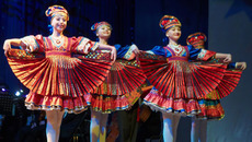 Помимо гостей,  в фестивале  участвовали  22 творческих коллектива из Новосибирска. Фото Виктора ДМИТРИЕВА