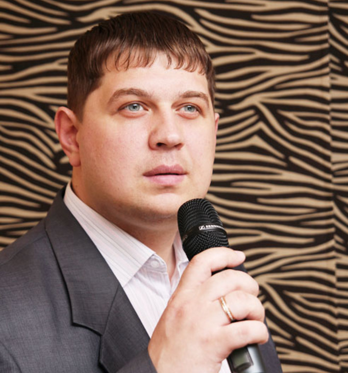 Олег Семёнов: «Я стопроцентный новосибирец. Бывал в разных странах, но ни за что не променяю Новосибирск на другой город». Фото из архива Олега СЕМЁНОВА