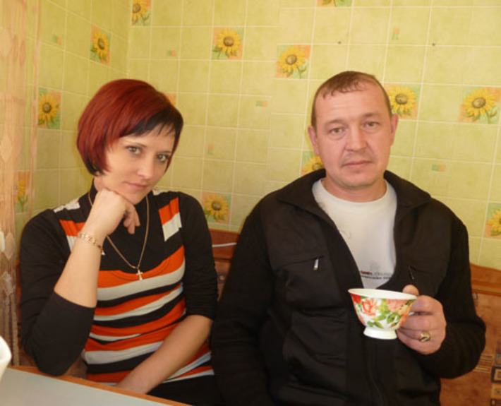 Татьяна и Андрей Сорокины: в новой квартире тепло и уютно. Фото Зои ТЮРИНОЙ
