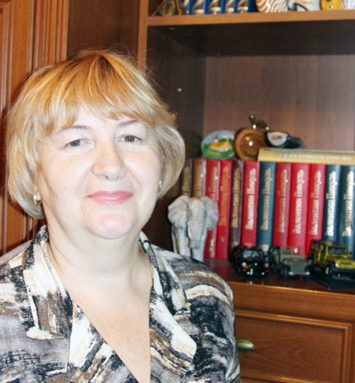 Любовь к истории Елена Петровна пронесла через всю жизнь. Фото Елены КОСТИНОЙ  и из личного архива Е.П. Анисимовой