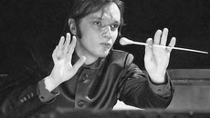 Маэстро из Латвии — победитель международных конкурсов дирижёров в Германии и Австрии (2010, 2011 годы), с 1 января 2012 года назначен музыкальным руководителем и главным дирижёром НГАТОиБ. Фото Виктора ДМИТРИЕВА