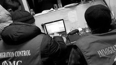 Оперативная съёмка во время рейда. Фото предоставлено УФМС России по Новосибирской области