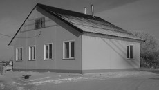 Этот дом построен под ключ специально для врачей, что ждут на работу  в Половинновскую участковую больницу.  Фото Марины ЛУПЕЙКЕНЕ
