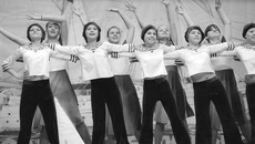 Гала-концерт в культурно-досуговом центре  К. С. Станиславского. Выступает хореографический коллектив «Изумрудик».    Фото Бориса МОСКВИНА