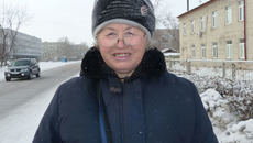 Работа почтальона  Валентине Акимовой в радость. Фото Зои ТЮРИНОЙ