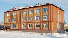 Новое здание разместилось в центре Довольного, недалеко от районной администрации. Фото Марианны ДАНИЛОВОЙ