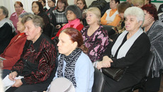 По мнению депутатов, сегодня ТОС —  это реально действующий партнёр власти. На снимке: представители общественных организаций Дзержинского района