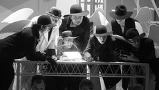 В комической опере «Джанни Скикки» нашлись роли всем — от выпускников до первокурсников. Фото Виктора ДМИТРИЕВА