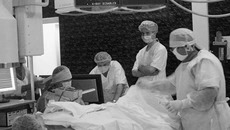 Операционные областной клинической больницы оснащены сегодня самым современным оборудованием. Фото Михаила ПЕРМИНА