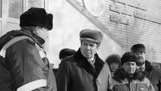 Мэр побеседовал с личным составом службы. Фото пресс-центра мэрии
