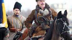 Сергей Гармаш, Константин Хабенский  и Михаил Пореченков в фильме «Белая гвардия»