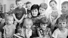 Почётной грамотой губерна- тора награждена  Римма Чекина.    Фото Павла КОМАРОВА