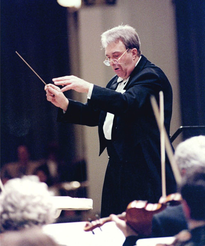 К собственному 70-летию дирижёр Алексей Людмилин сделал себе необычный подарок — мюзикл. Фото предоставлено театром «Глобус»