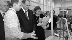 Василий Юрченко оценил ресурсы учебных заведений региона. Фото Михаила ПЕРМИНА