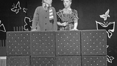Сцены из спектакля «Шоколад».  Театр «Глобус», dance-ассорти со вкусом шоколада. Фото предоставлено пресс-центром театра
