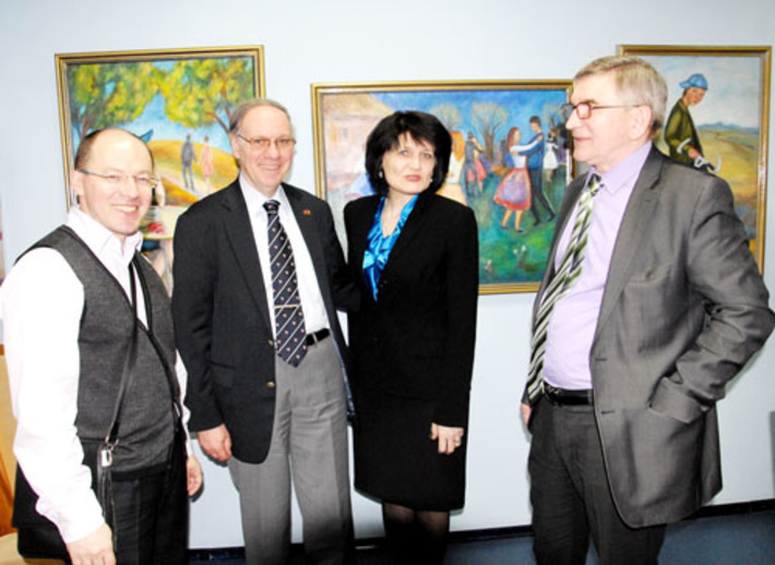 Жюри конкурса «Фанфары Сибири» .