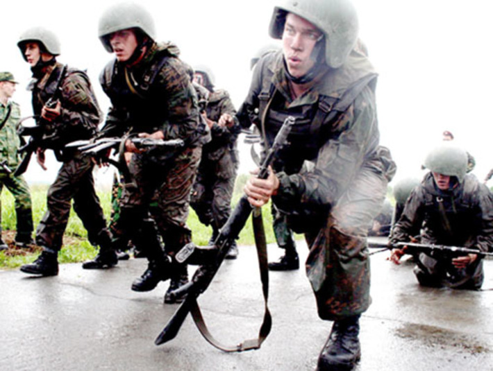 Праздник праздником, однако суровых будней никто не отменял. Фото Натальи МАНТОРОВОЙ