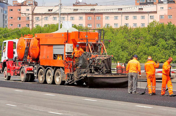 В последние два года в Новосибирске состояние дорог кардинально улучшилось. Фото Павла КОМАРОВА