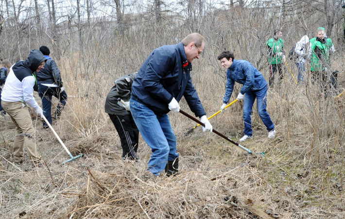 Совсем скоро  в дендропарке станет красиво и чисто. Фото пресс-службы губернатора и правительства НСО