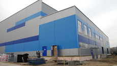 Стены готовы. Осталось наполнить корпус оборудованием. Фото Михаила ПЕРМИНА