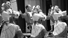 На сцене «Чалдоны». Фото Михаила ПЕРМИНА