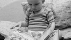 Научить читать или считать ребёнка в раннем возрасте —  ещё не значит развить его. Фото Михаила ПЕРМИНА