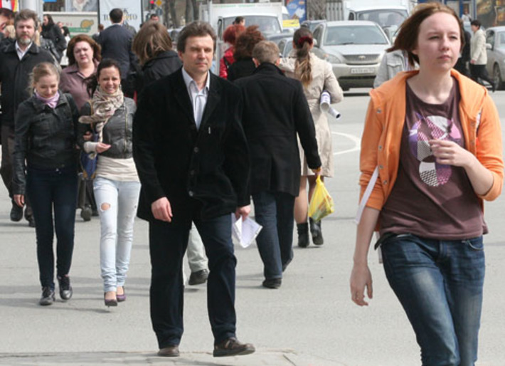 Сегодняшние россияне в целом не доверяют друг другу. Фото Михаила ПЕРМИНА