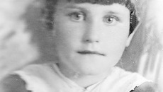 Эвакуированную из Ленинграда девочку долго выхаживали врачи. Фото из архива Л. Загуляевой