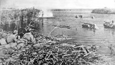 Советские войска форсируют Днепр