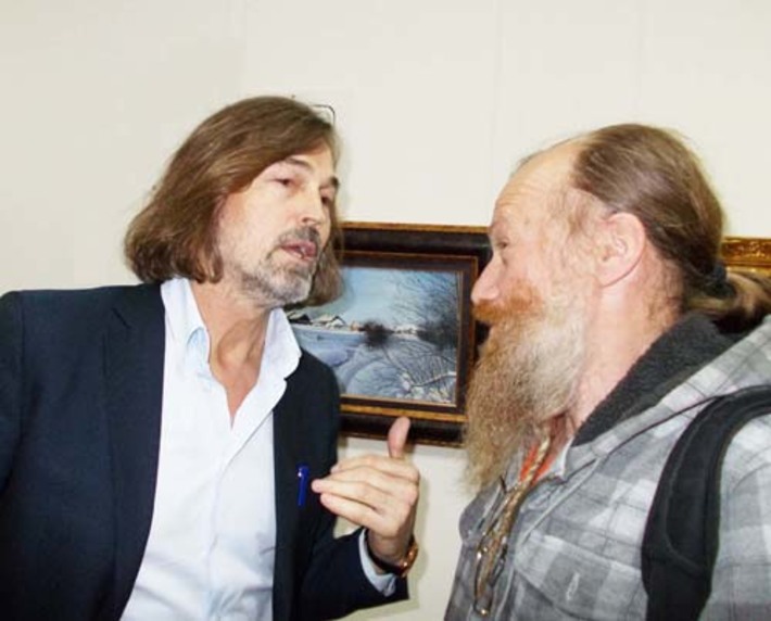 Никас Сафронов и фотохудожник Евгений Иванов пришли к консенсусу: «Каждый пишет, как он дышит». Фото Татьяны ШИПИЛОВОЙ